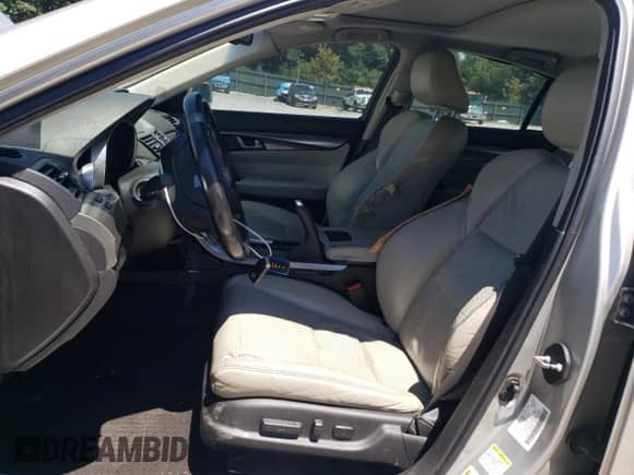 2011 Acura TL Technology с VIN 19UUA9F51BA002330, выставлен на аукционе Copart как лот 68068215 с пробегом 205 993 миль миль и Списание • Salvage title. История ставок и продаж доступна на DreamBid. Изображение 7.