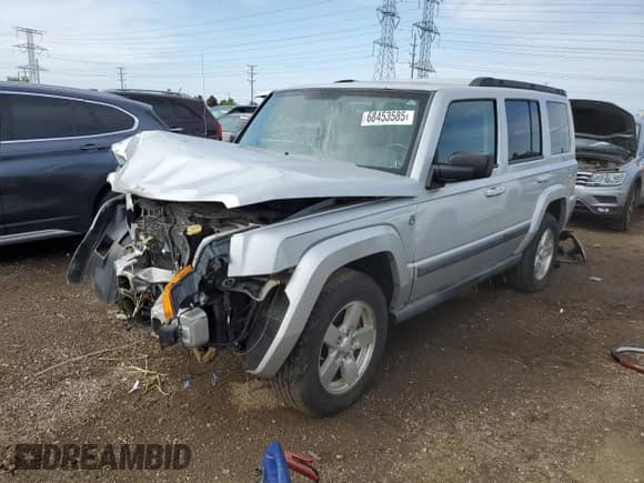 2007 Jeep Commander Sport with VIN 1J8HG48P07C578690, listed as a Copart auction lot 68453585 with 182,417 mi miles and Salvage title. Bid and sale history available at DreamBid. Image 1.