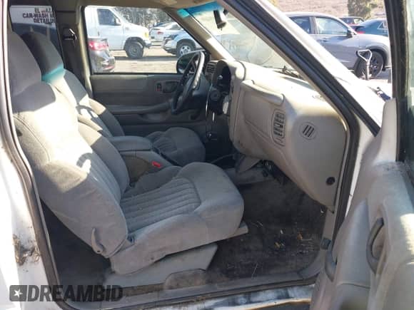 2001 Chevrolet S-10 LS Xtreme с VIN 1GCCS195718131683, выставлен на аукционе IAAI как лот 43299469 с пробегом 105 170 миль миль и . История ставок и продаж доступна на DreamBid. Изображение 5.
