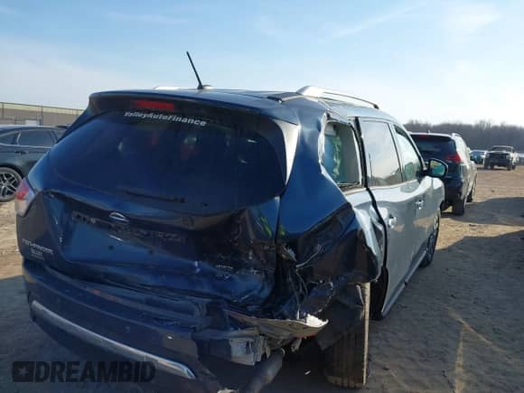 2014 Nissan Pathfinder SV with VIN 5N1AR2MM3EC674423, listed as a IAAI auction lot 41801189 with 184,156 mi miles and . Bid and sale history available at DreamBid. Image 4.