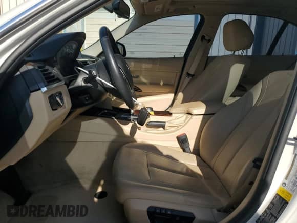 2014 BMW 3 Series 335i xDrive z VIN WBA3B9G5XENR90465, wystawiony jako Copart lot #86308715 z przebiegiem 56 218 mil mil oraz Szkoda całkowita • Salvage title. Historia ofert i sprzedaży dostępna na DreamBid. Obrazek 7.