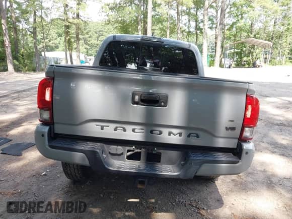 2019 Toyota Tacoma SR5 z VIN 3TMAZ5CN1KM113843, wystawiony jako IAAI lot #42716836 z przebiegiem 43 164 mil mil oraz . Historia ofert i sprzedaży dostępna na DreamBid. Obrazek 16.