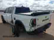 2022 Ram 1500 Rebel z VIN 1C6SRFLT4NN282636, wystawiony jako IAAI lot #42656360 z przebiegiem 38 884 mil mil oraz . Historia ofert i sprzedaży dostępna na DreamBid. Obrazek 14.