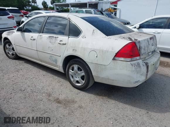 2008 Chevrolet Impala Police Police z VIN 2G1WS553981358596, wystawiony jako IAAI lot #42010918 z przebiegiem 160 543 mil mil oraz . Historia ofert i sprzedaży dostępna na DreamBid. Obrazek 3.