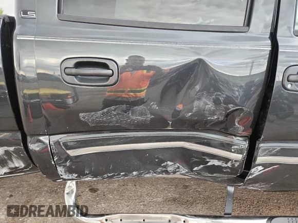 2003 Chevrolet Silverado 2500HD LS с VIN 1GCHK23183F233610, выставлен на аукционе Copart как лот 71969745 с пробегом 132 488 миль миль и Списание • Salvage title. История ставок и продаж доступна на DreamBid. Изображение 10.