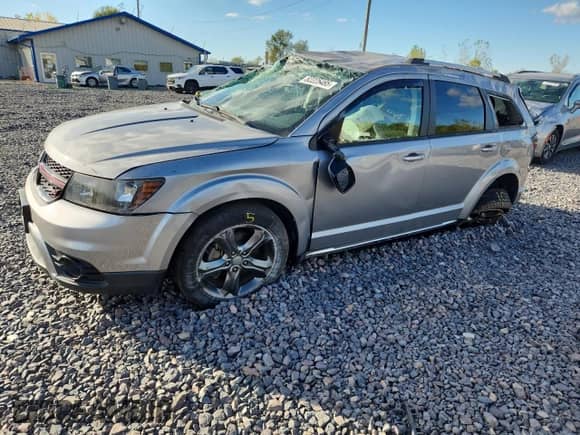 2016 Dodge Journey Crossroad Plus with VIN 3C4PDCGB8GT107368, listed as a Copart auction lot 82225485 with Not provided miles and Salvage title. Bid and sale history available at DreamBid. Image 1.