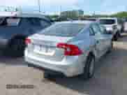 2012 Volvo S60 T5 с VIN YV1622FS4C2119410, выставлен на аукционе IAAI как лот 43118023 с пробегом 138 894 миль миль и . История ставок и продаж доступна на DreamBid. Изображение 4.