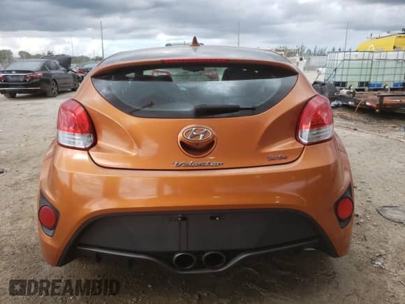 2016 Hyundai Veloster Turbo с VIN KMHTC6AE5GU300553, выставлен на аукционе Copart как лот 71202625 с пробегом 84 144 миль миль и Списание • Salvage title. История ставок и продаж доступна на DreamBid. Изображение 6.