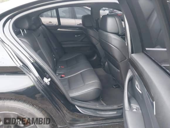 2013 BMW 5 Series 528i с VIN WBAXG5C54DD231297, выставлен на аукционе IAAI как лот 41209069 с пробегом 79 878 миль миль и . История ставок и продаж доступна на DreamBid. Изображение 8.