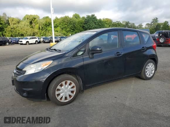 2014 Nissan Note S with VIN 3N1CE2CPXEL350798, listed as a Copart auction lot 70228655 with 137,684 mi miles and Clean title. Bid and sale history available at DreamBid. Image 1.