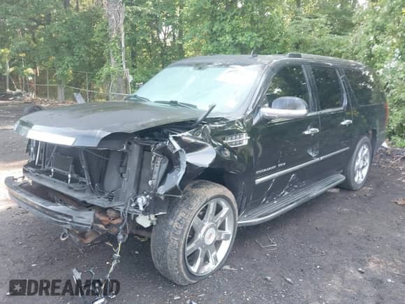 2014 Cadillac Escalade ESV Luxury с VIN 1GYS4HEFXER156391, выставлен на аукционе IAAI как лот 42424766 с пробегом 169 353 миль миль и . История ставок и продаж доступна на DreamBid. Изображение 6.