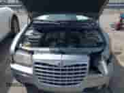 2005 Chrysler 300 Touring с VIN 2C3AA53GX5H512654, выставлен на аукционе IAAI как лот 43112900 с пробегом 227 996 миль миль и . История ставок и продаж доступна на DreamBid. Изображение 10.