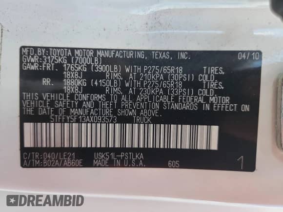 2010 Toyota Tundra Limited z VIN 5TFFY5F13AX093573, wystawiony jako Copart lot #61212725 z przebiegiem 205 449 mil mil oraz Szkoda całkowita • Salvage title. Historia ofert i sprzedaży dostępna na DreamBid. Obrazek 12.