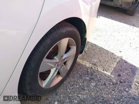 2013 Hyundai Elantra GLS с VIN 5NPDH4AE0DH317619, выставлен на аукционе IAAI как лот 42881047 с пробегом 132 353 миль миль и . История ставок и продаж доступна на DreamBid. Изображение 12.