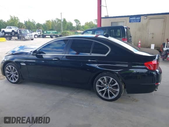 2016 BMW 5 Series 535i с VIN WBA5B1C5XGG551466, выставлен на аукционе IAAI как лот 43392261 с пробегом 141 535 миль миль и . История ставок и продаж доступна на DreamBid. Изображение 14.