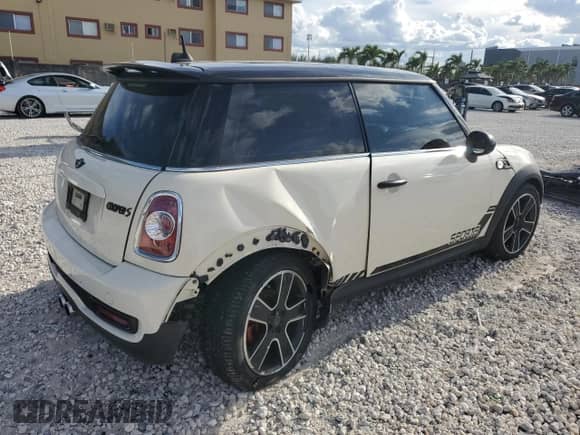 2011 MINI Hardtop S with VIN WMWSV3C51BTY23442, listed as a Copart auction lot 69919925 with Not provided miles and Salvage title. Bid and sale history available at DreamBid. Image 3.