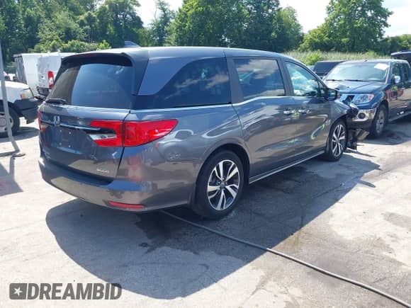 2024 Honda Odyssey Touring с VIN 5FNRL6H80RB031758, выставлен на аукционе IAAI как лот 42973197 с пробегом 28 313 миль миль и . История ставок и продаж доступна на DreamBid. Изображение 4.