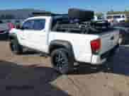 2023 Toyota Tacoma SR5 z VIN 3TMAZ5CN8PM202199, wystawiony jako IAAI lot #43493367 z przebiegiem 6 729 mil mil oraz . Historia ofert i sprzedaży dostępna na DreamBid. Obrazek 3.