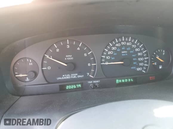 2000 Dodge Caravan SE с VIN 1B4GP44R7YB779226, выставлен на аукционе Copart как лот 56919784 с пробегом 202 679 миль миль и Списание • Salvage title. История ставок и продаж доступна на DreamBid. Изображение 9.
