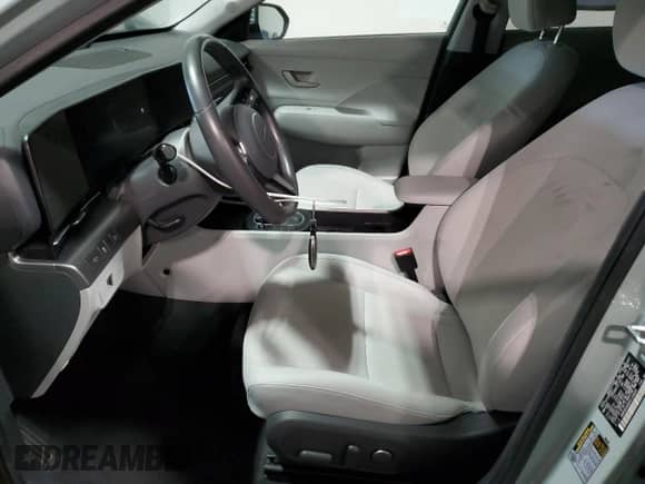 2024 Hyundai Kona SEL с VIN KM8HB3AB6RU146824, выставлен на аукционе Copart как лот 89452505 с пробегом 32 221 миль миль и Чистый • Clean title. История ставок и продаж доступна на DreamBid. Изображение 7.