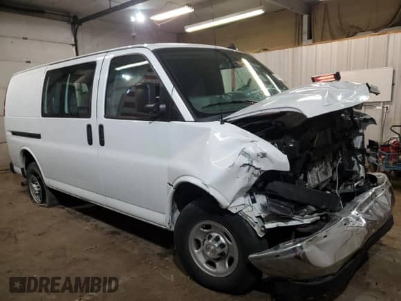 2020 Chevrolet Express Cargo with VIN 1GCWGAFG2L1268532, listed as a Copart auction lot 85051274 with 42,743 mi miles and Salvage title. Bid and sale history available at DreamBid. Image 4.