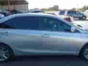 2017 Toyota Camry XLE z VIN 4T1BF1FK1HU660134, wystawiony jako IAAI lot #41697739 z przebiegiem 116 243 mil mil oraz . Historia ofert i sprzedaży dostępna na DreamBid. Obrazek 13.