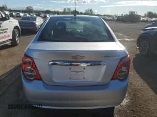 2013 Chevrolet Sonic LT z VIN 1G1JC5EH5D4248887, wystawiony jako Copart lot #68144315 z przebiegiem 111 763 mil mil oraz Szkoda całkowita • Salvage title. Historia ofert i sprzedaży dostępna na DreamBid. Obrazek 6.