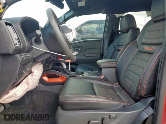 2025 Nissan Frontier Pro-X с VIN 1N6ED1EJXSN637854, выставлен на аукционе Copart как лот 68173205 с пробегом 2 410 миль миль и Списание • Salvage title. История ставок и продаж доступна на DreamBid. Изображение 7.