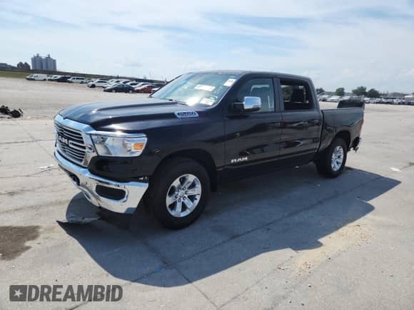 2024 Ram 1500 Laramie z VIN 1C6SRFJT6RN223967, wystawiony jako Copart lot #89907865 z przebiegiem Nie podano mil oraz Szkoda całkowita • Salvage title. Historia ofert i sprzedaży dostępna na DreamBid. Obrazek 1.