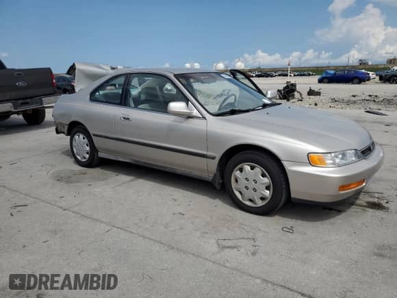 1997 Honda Accord LX с VIN 1HGCD7238VA009548, выставлен на аукционе Copart как лот 59509655 с пробегом 53 475 миль миль и Списание • Salvage title. История ставок и продаж доступна на DreamBid. Изображение 4.