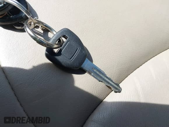 1998 Honda Accord EX z VIN 1HGCG1653WA026484, wystawiony jako IAAI lot #42070491 z przebiegiem 74 395 mil mil oraz . Historia ofert i sprzedaży dostępna na DreamBid. Obrazek 11.