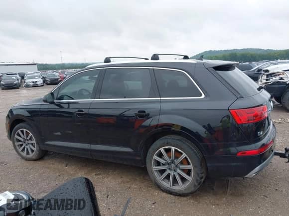 2017 Audi Q7 Premium Plus with VIN WA1LAAF71HD034337, listed as a IAAI auction lot 42876894 with 113,652 mi miles and . Bid and sale history available at DreamBid. Image 14.