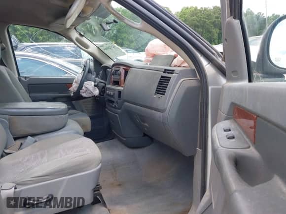 2006 Dodge 1500 Laramie с VIN 1D7HA18246S684811, выставлен на аукционе IAAI как лот 42728664 с пробегом Не указан миль и . История ставок и продаж доступна на DreamBid. Изображение 5.