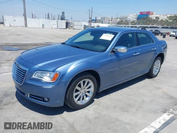2011 Chrysler 300 C с VIN 2C3CA6CT5BH584434, выставлен на аукционе IAAI как лот 42848481 с пробегом 58 971 миль миль и . История ставок и продаж доступна на DreamBid. Изображение 18.