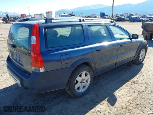 2005 Volvo XC70 с VIN YV1SZ592851204945, выставлен на аукционе IAAI как лот 43361808 с пробегом 168 527 миль миль и . История ставок и продаж доступна на DreamBid. Изображение 4.