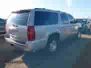 2009 Chevrolet Suburban 2LT с VIN 1GNFC26049R172598, выставлен на аукционе IAAI как лот 43166943 с пробегом 215 964 миль миль и . История ставок и продаж доступна на DreamBid. Изображение 4.