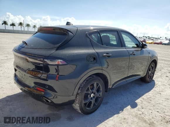 2024 Dodge Hornet R/T with VIN ZACPDFCW3R3A31019, listed as a Copart auction lot 77600524 with 12,487 mi miles and Non repairable. Bid and sale history available at DreamBid. Image 3.