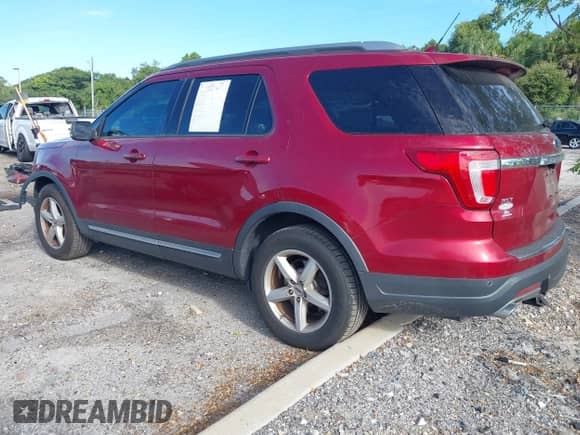 2018 Ford Explorer XLT with VIN 1FM5K7D85JGB85143, listed as a IAAI auction lot 43268657 with 97,538 mi miles and . Bid and sale history available at DreamBid. Image 3.