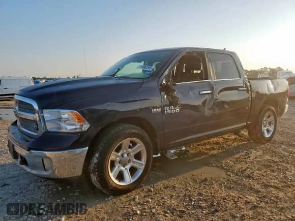 2018 Ram 1500 Big Horn z VIN 1C6RR6LTXJS193535, wystawiony jako Copart lot #71986295 z przebiegiem 129 674 mil mil oraz Szkoda całkowita • Salvage title. Historia ofert i sprzedaży dostępna na DreamBid. Obrazek 1.