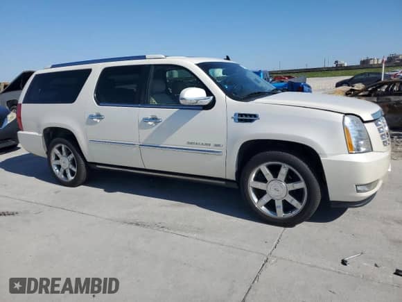 2011 Cadillac Escalade ESV Premium with VIN 1GYS3JEF2BR333246, listed as a Copart auction lot 47197395 with 177,400 mi miles and Clean title. Bid and sale history available at DreamBid. Image 4.
