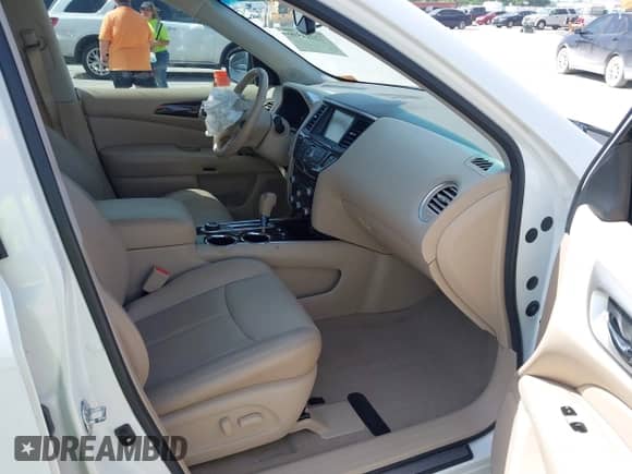 2014 Nissan Pathfinder SL with VIN 5N1AR2MM9EC686074, listed as a IAAI auction lot 42234599 with 113,493 mi miles and . Bid and sale history available at DreamBid. Image 5.