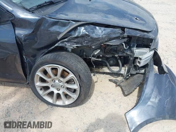 2013 Dodge Dart Limited with VIN 1C3CDFCA1DD298568, listed as a IAAI auction lot 43201506 with 183,937 mi miles and . Bid and sale history available at DreamBid. Image 6.