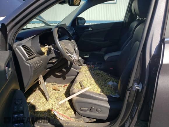 2020 Hyundai Tucson Limited with VIN KM8J3CAL0LU093598, listed as a Copart auction lot 68867725 with 72,300 mi miles and Salvage title. Bid and sale history available at DreamBid. Image 7.