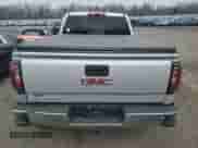 2017 GMC Sierra 1500 SLT z VIN 1GTV2NEJ3HZ300489, wystawiony jako Copart lot #88165705 z przebiegiem 97 878 mil mil oraz Szkoda całkowita • Salvage title. Historia ofert i sprzedaży dostępna na DreamBid. Obrazek 6.