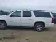 2010 Chevrolet Suburban LT z VIN 1GNUCJE01AR199247, wystawiony jako IAAI lot #42365497 z przebiegiem 289 944 mil mil oraz . Historia ofert i sprzedaży dostępna na DreamBid. Obrazek 14.