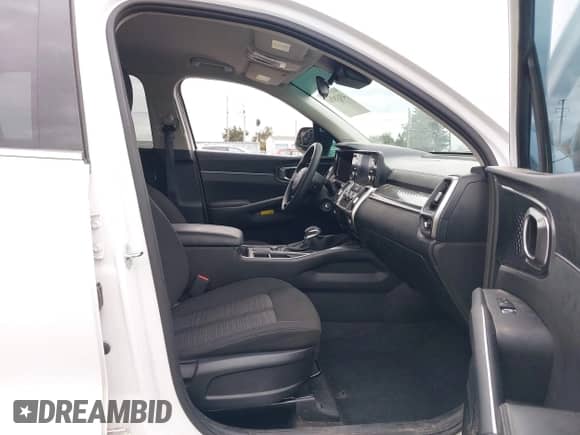 2023 Kia Sorento LX with VIN 5XYRGDLC7PG241610, listed as a IAAI auction lot 43175264 with 45,289 mi miles and . Bid and sale history available at DreamBid. Image 5.