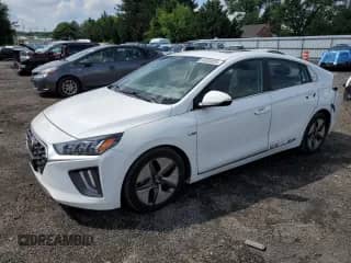2020 Hyundai Ioniq SEL с VIN KMHC85LC2LU212318, выставлен на аукционе Copart как лот 65203965 с пробегом 70 520 миль миль и Списание • Salvage title. История ставок и продаж доступна на DreamBid. Изображение 1.