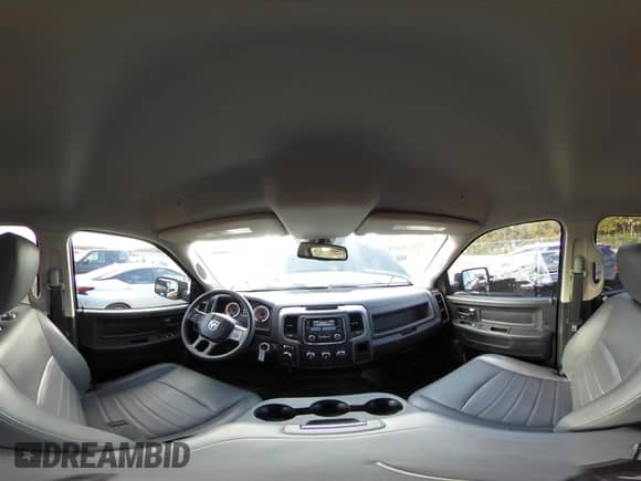 2020 Ram 1500 Tradesman z VIN 3C6RR7KT3LG132027, wystawiony jako IAAI lot #41284698 z przebiegiem 52 956 mil mil oraz . Historia ofert i sprzedaży dostępna na DreamBid. Obrazek 19.