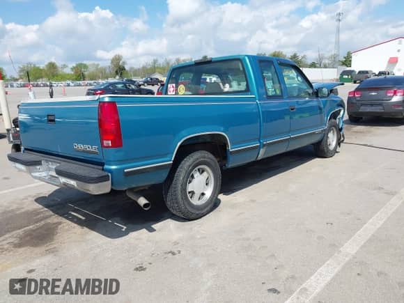 1998 Chevrolet Silverado 1500 z VIN 2GCEC19M2W1251821, wystawiony jako IAAI lot #42166116 z przebiegiem 215 094 mil mil oraz . Historia ofert i sprzedaży dostępna na DreamBid. Obrazek 4.