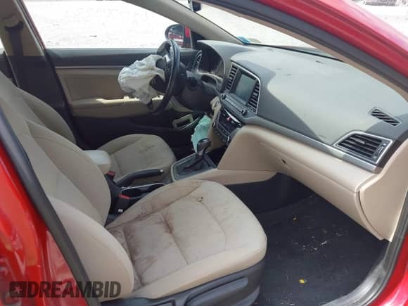 2017 Hyundai Elantra SE z VIN KMHD84LF6HU237514, wystawiony jako IAAI lot #42774933 z przebiegiem 90 583 mil mil oraz . Historia ofert i sprzedaży dostępna na DreamBid. Obrazek 5.